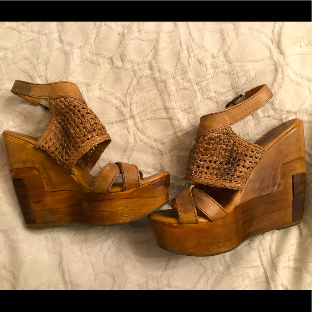 Bedstu “Petra” Sandal/wedge